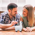 Miniatyrbilde 3 av 8: Lamme sparegris med solbriller