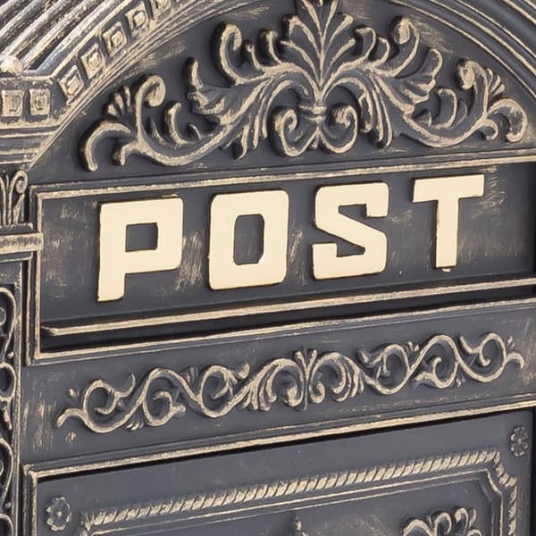 Postkasse i antik stil