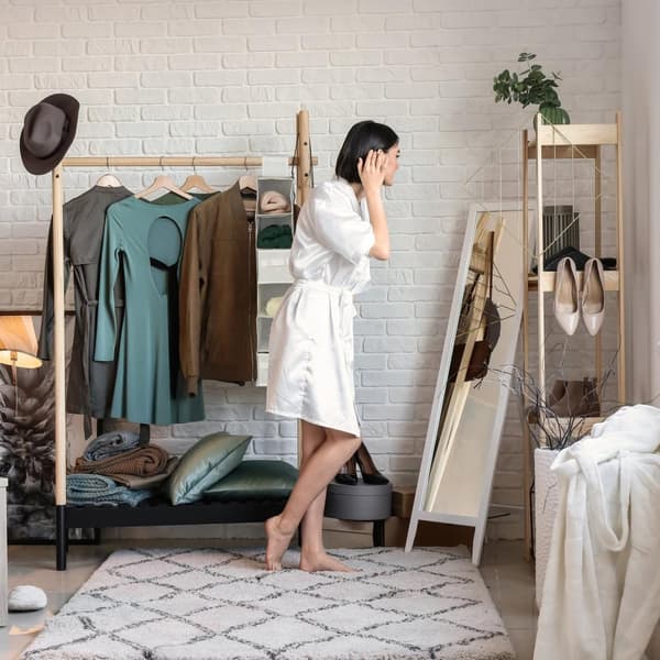 Hængehylde til garderobe