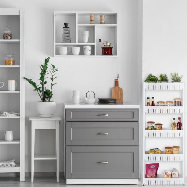 Smal rullvagn med 5 hyllplan