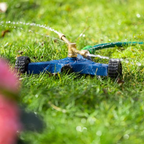 Hagesprinkler 2-arm med hjul