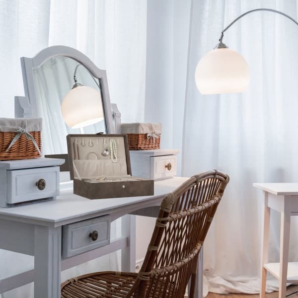 Smyckeskrin i läderlook
