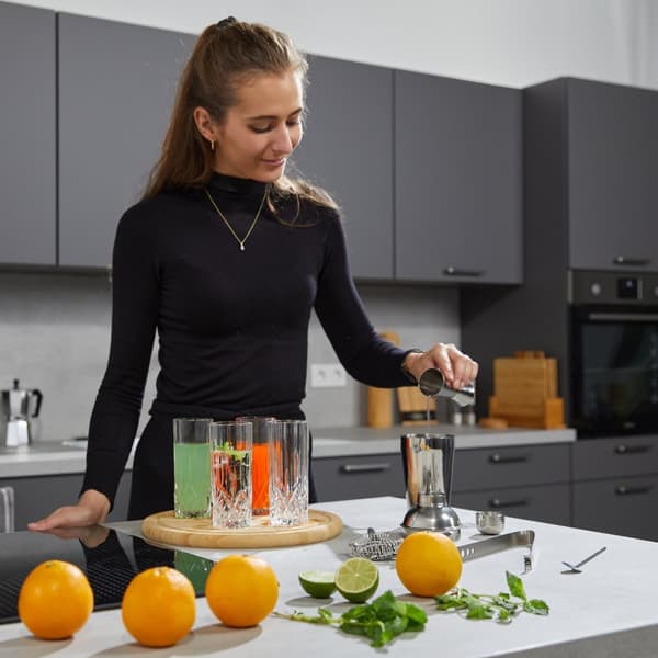 Cocktailsekoitinsarja 5 osaan