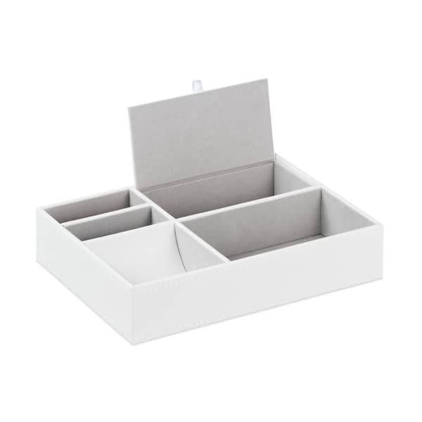 Smyckesfack i läderlook