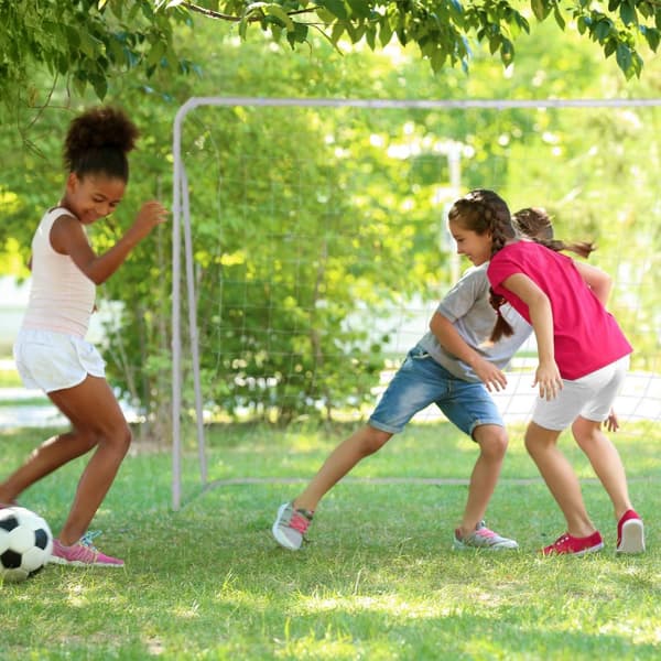 Fodboldmål i hvidt stål