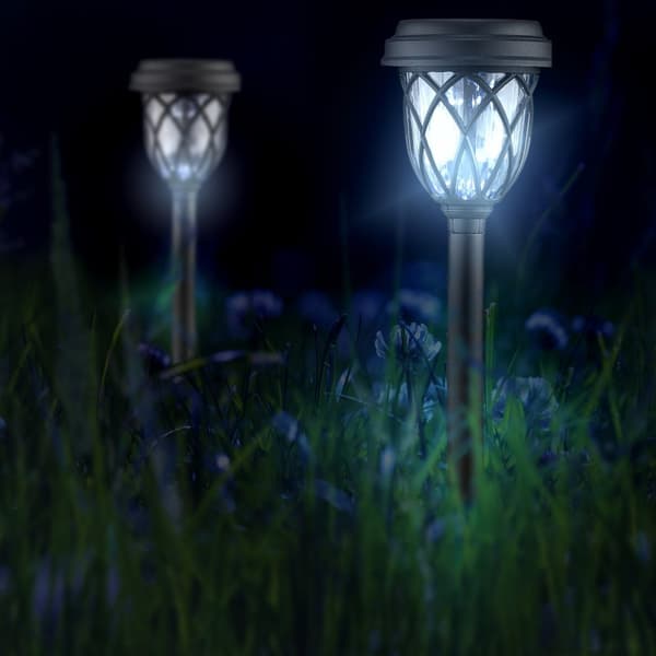 Lykt med solcellelampe