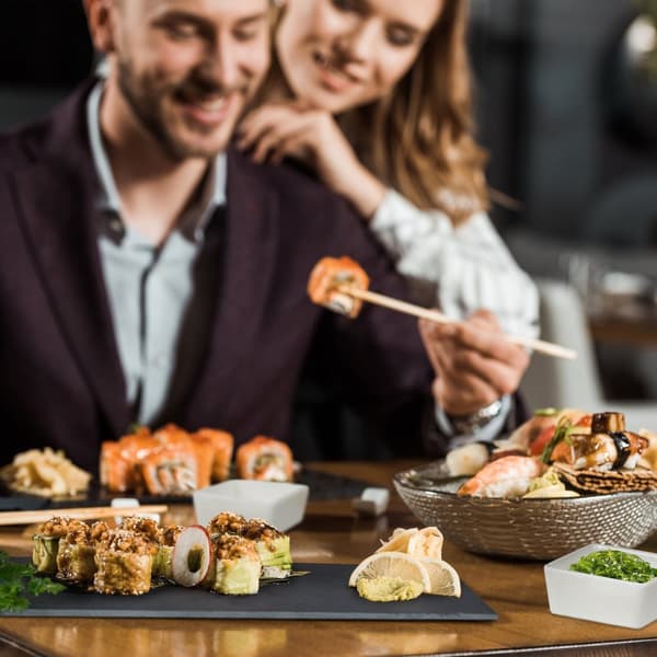 serveringsskåler i 8 deler med brett