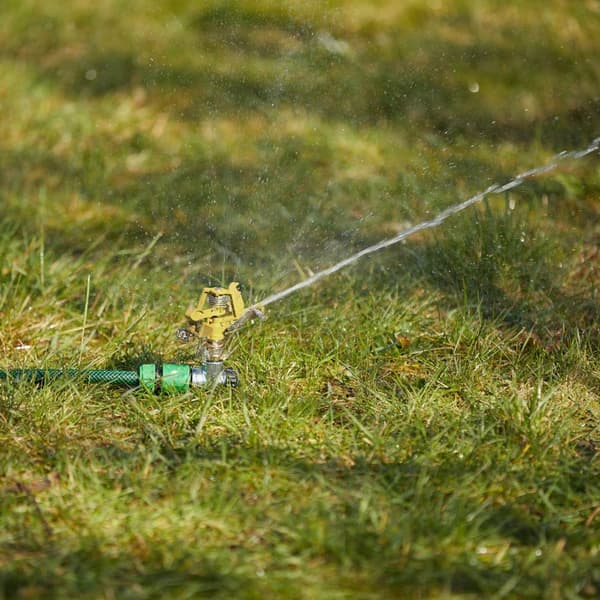Impulssprinklersæt á 3 med jordspyd
