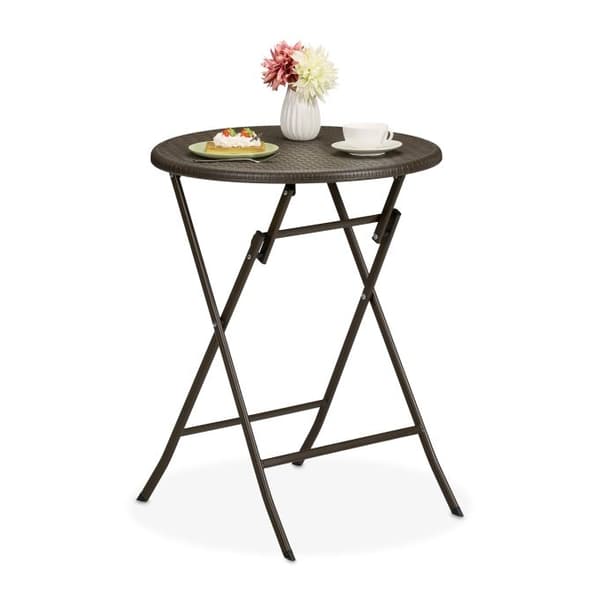 Rundt hagebord i rottinglook