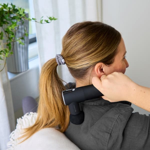 Massagepistol Compact Power 3300RPM 1800mAh MG400 Sort/Sølv