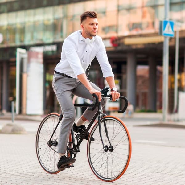 Cykel/e-scooter holder med indbygget powerbank
