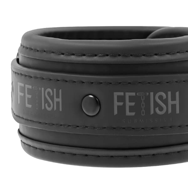 Fetish Submissive - Luksussengebånd satt med nopren-fôr