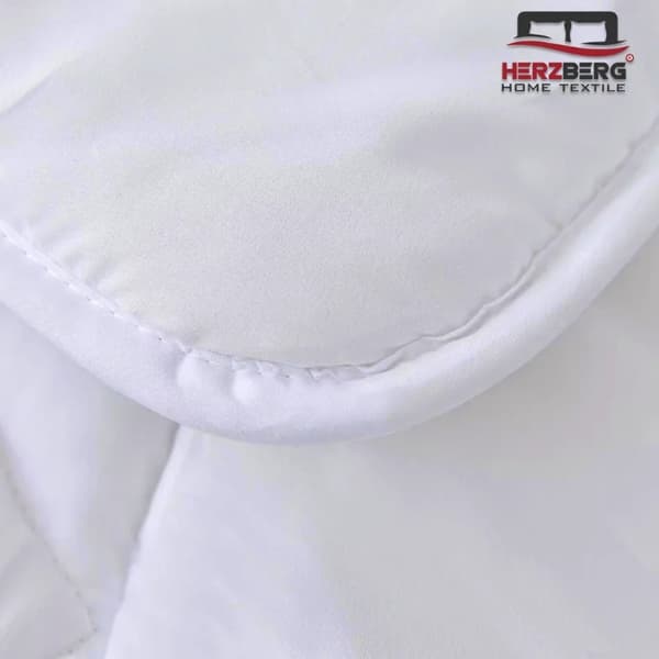 Herzberg HG-22067WD: Hvit dyne i 4-stjerners kvalitet - 200x200 cm