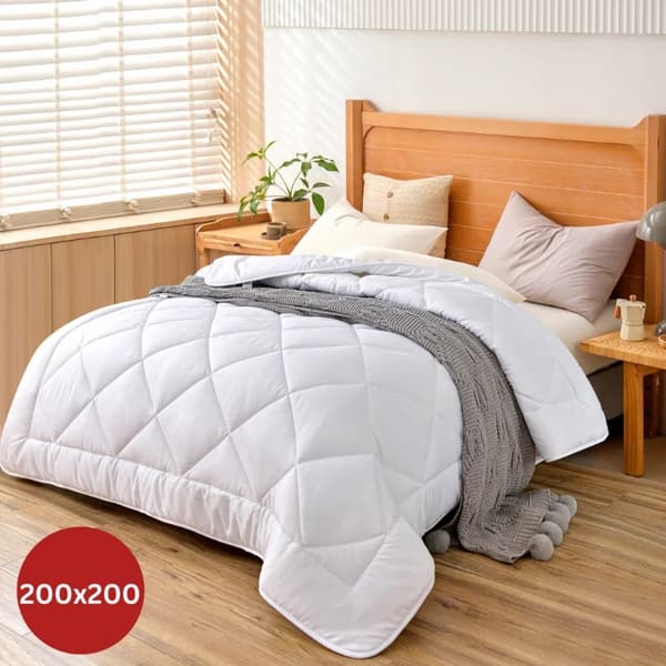 Herzberg HG-22067WD: Hvit dyne i 4-stjerners kvalitet - 200x200 cm