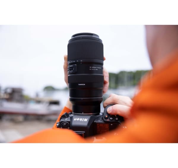 Tamron 50-400mm f/4.5-6.3 Di III VC VXD -objektiivi Nikonille