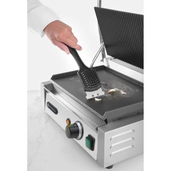 Grillipuhdistusharja kaapimella, BBQ-ritilä, teräsharjakset, 70x310x85 mm - Hendi 525548