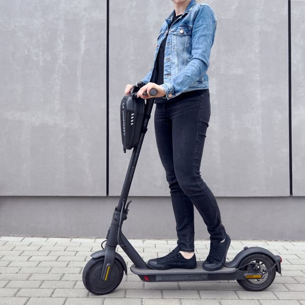 Vandtæt scooterstyrtaske, løbehjulstaske 3 l, sort