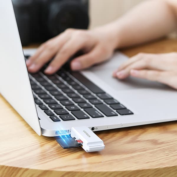 Bærbar TF/SD-kortlæser til USB 3.0, sort