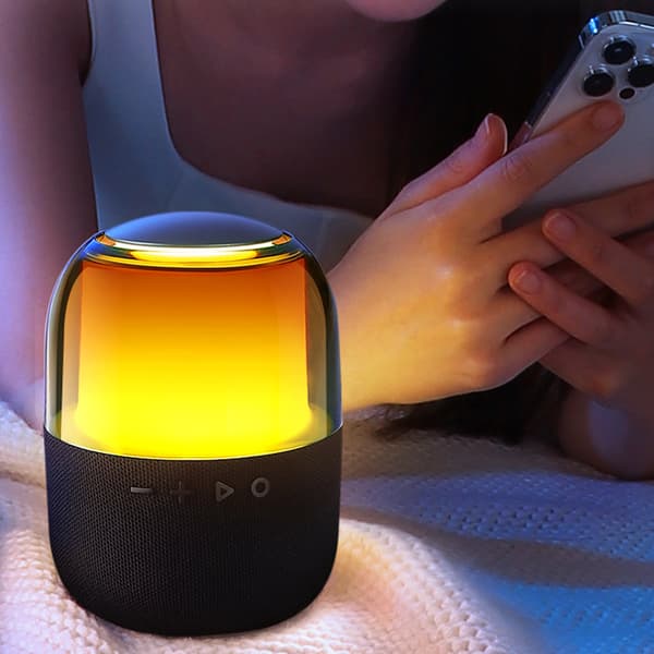 Trådlös Bluetooth 5.3 RGB 8W högtalare, svart
