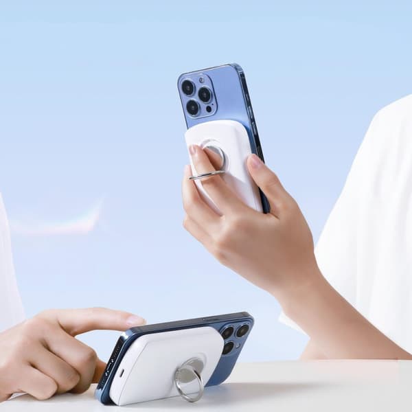 Powerbank med ring induktiv oplader med stativ op til 6000mAh 20W hvid