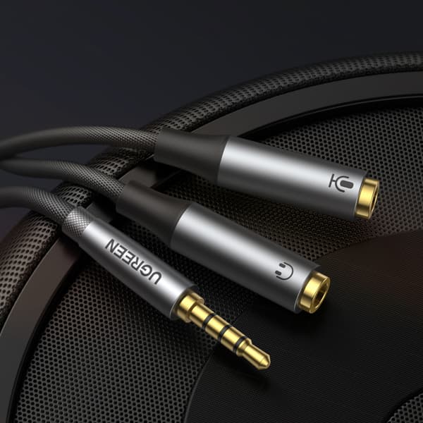 AUX kabel splitter 3,5 mm hann for hodetelefoner og mikrofon hunn 20cm svart