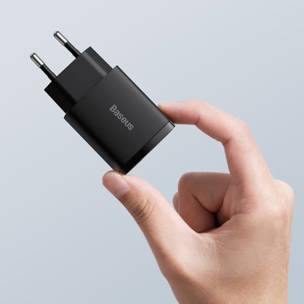 Kompakt USB-hurtigoplader USB-C 20W 3A PD QC 3.0 sort