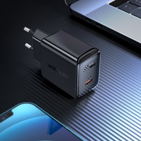 GaN USB-C 30W PD QC 3.0 AFC FCP vegglader sort