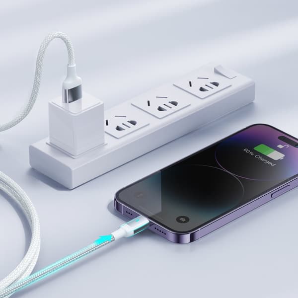 Kabelkabel for iPhone A10 Series USB - Lightning 2.4A 1.2m hvit