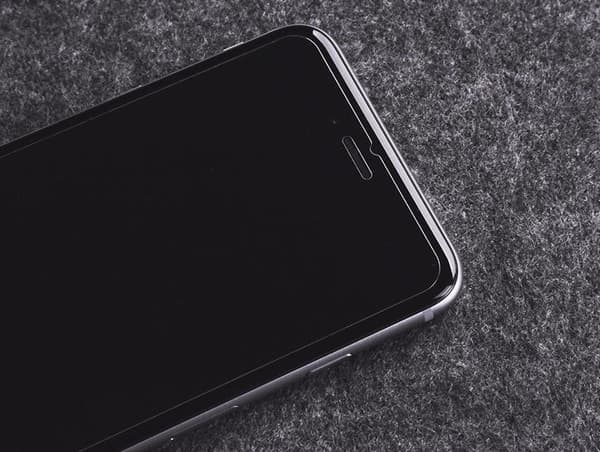 Beskyttelsesglass i herdet glass for iPhone 15 Pro-skjermen