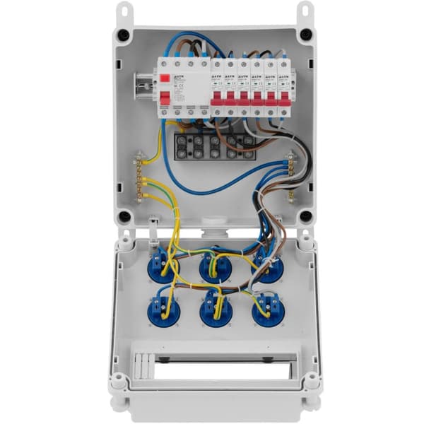 El-tavle 6 x Schuko jordfeilbryter 6 x installasjon