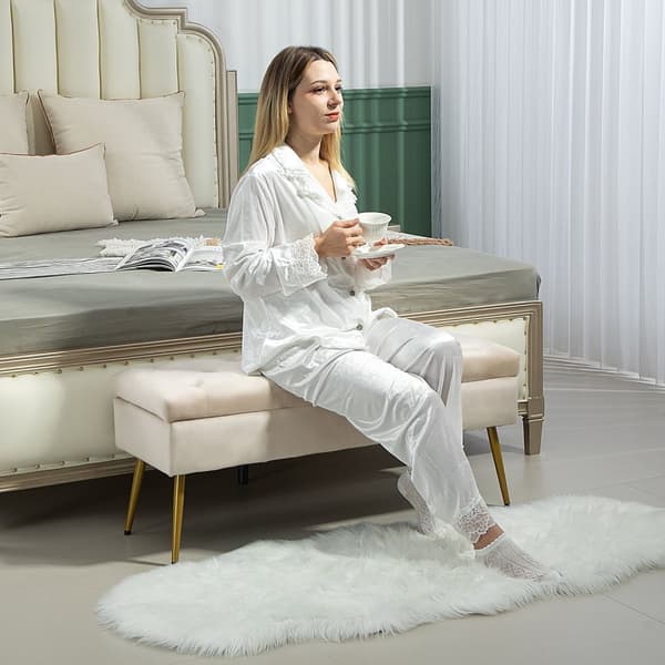 Benk med oppbevaringsplass, polstret benk med lokk, sengebenk med fløyelslook, for gang, soverom, stue, metallramme 102 x 35 x 43 cm beige