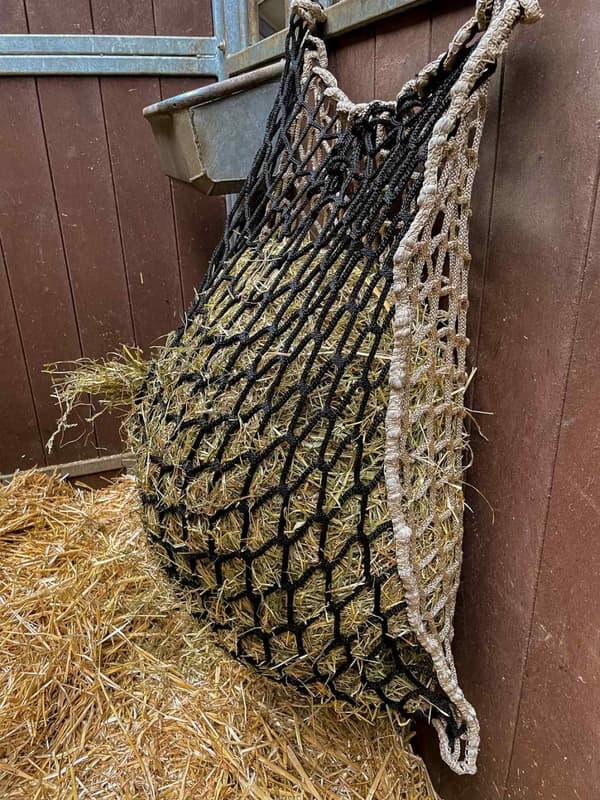 Heinäverkko Slowfeeder 10 kg (paksuus 5 mm, silmäkoko 60/45 mm)