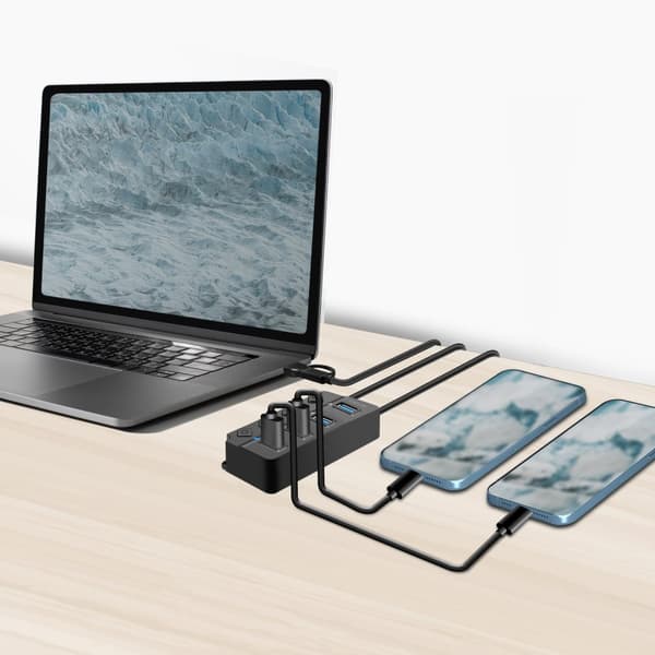 4-porttinen USB-keskitin erillisillä päälle/pois-painikkeilla USB-C/USB-A USB 3.2 Gen1:ssä