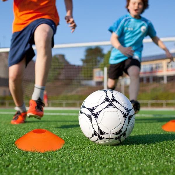 sæt med 80 markørkegler fodbold