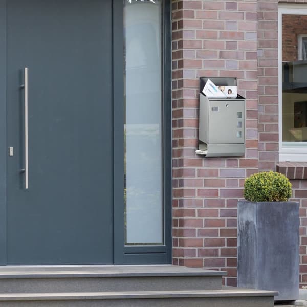 Postkasse i rustfritt stål
