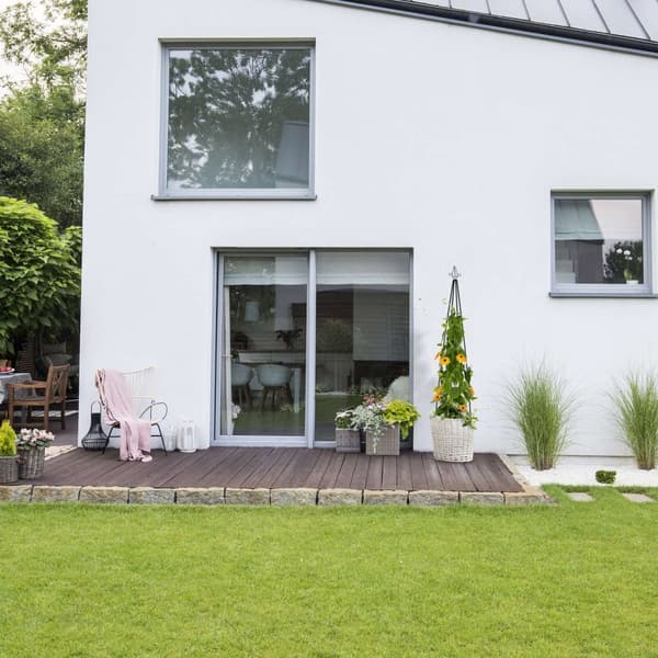Hagespalier metall med blonder