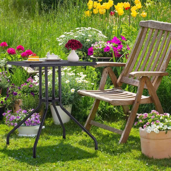 Havebord i sort rattan look