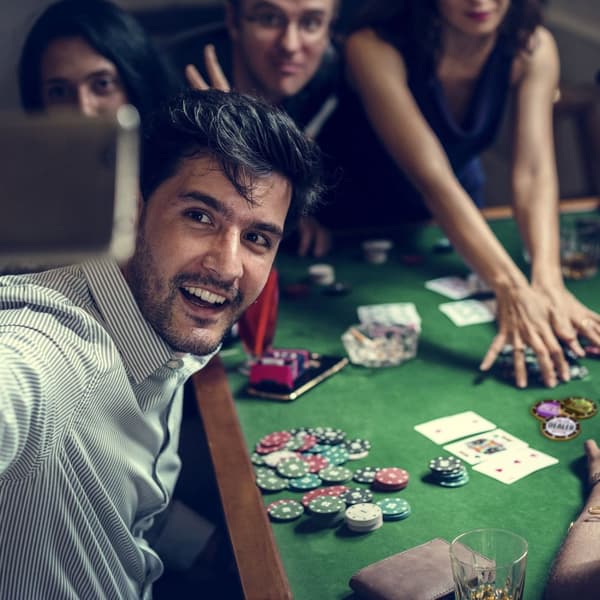Metallinen pokerinäppäimistö