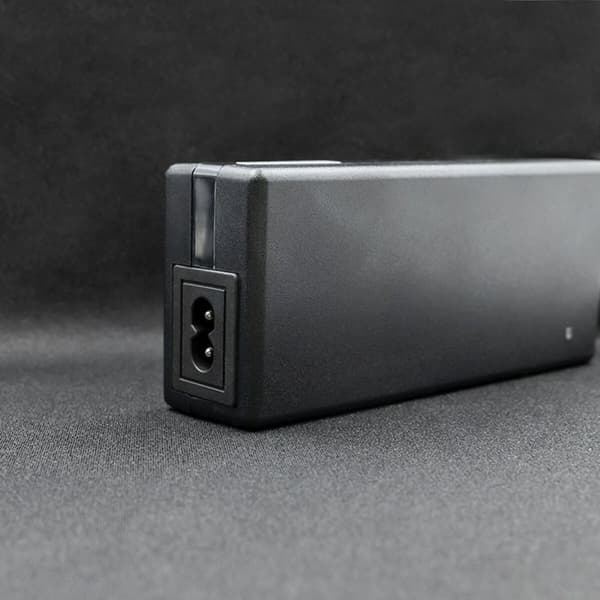 Batteriladdare Qoltec 50761