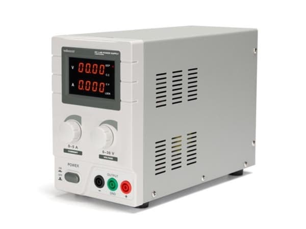 Dc Lab-strømforsyning 0-30 Vdc / 0-5 A Max med dobbel LED-skjerm