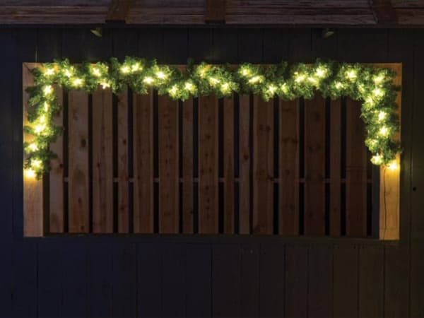 Spike Light Led - 250 Cm - 40 Varm hvide LED-lamper - Grøn Ledning - 31V