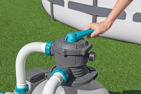 Bestway Sandfilterpumpe 11.355 L