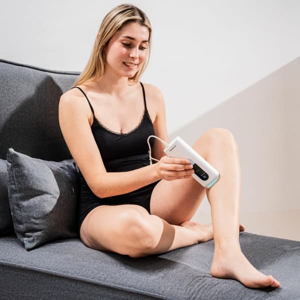 Pulserende lys hårfjerner med kølefunktion og tilbehør Kulepil InnovaGoods