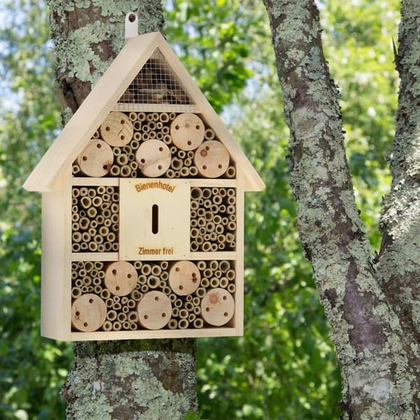 Insekthotel i træ