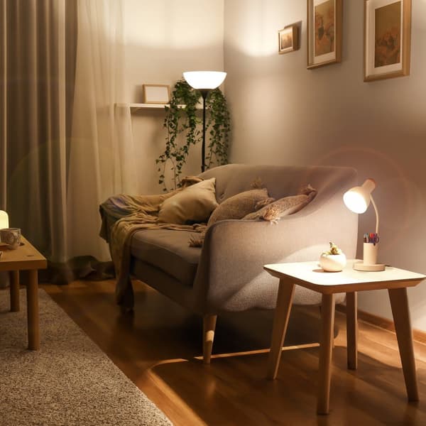 Bordlampe med kugleholder
