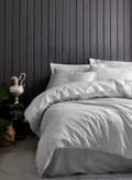 Miniatyrbilde 1 av 2: Satin Dobbel Quilt Cover Set Leaf - Ice Blue