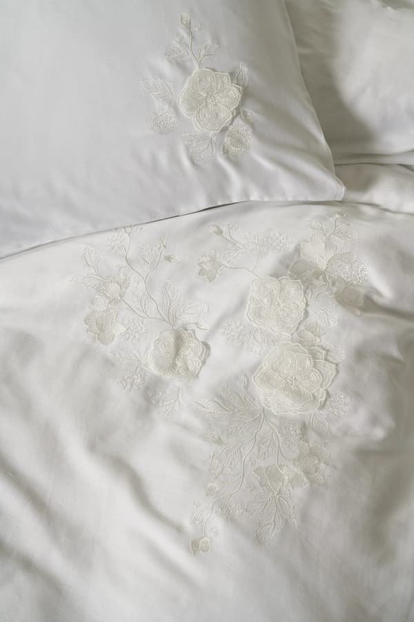Satin Dubbla Quilt Cover Set Gembira - Vit