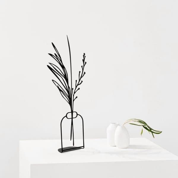 Blomsterpotte med dekorative objekter - 8