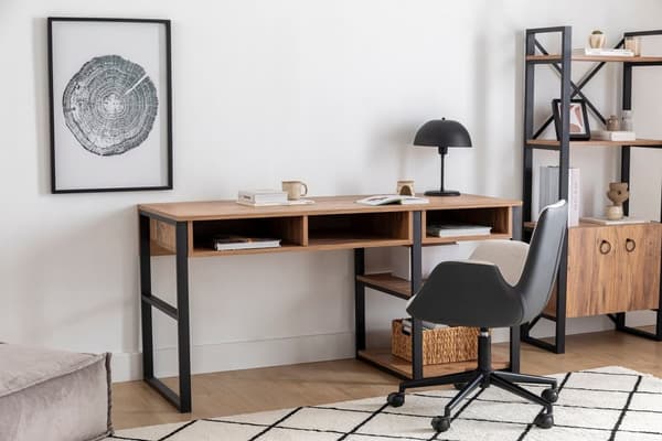 Studiebord Emro
