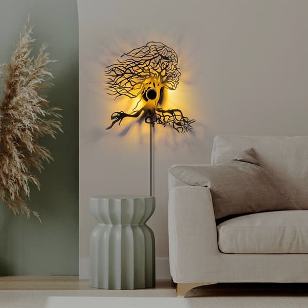 Vägglampa träd kvinna